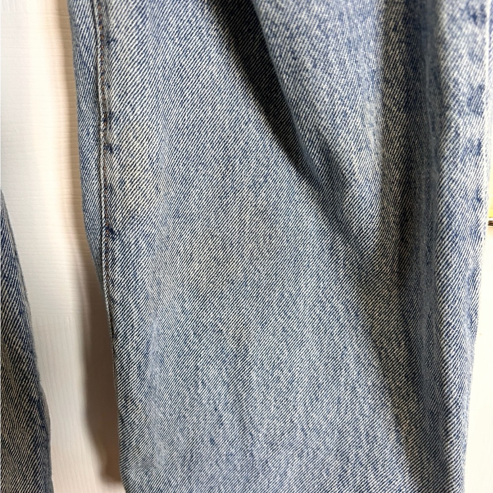 Levi’s 94 Baggy Jeans Size 28 Light Wash Distressed 90s Straight Leg - Picture 5 of 5